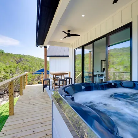 Canyon Lake Getaway Hot Tub, 1 Mi To Boat Ramp!